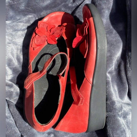 Zeira Leather Mary Jane Velcro strap sz 40 COMFORT and Stylish - Picture 2 of 7